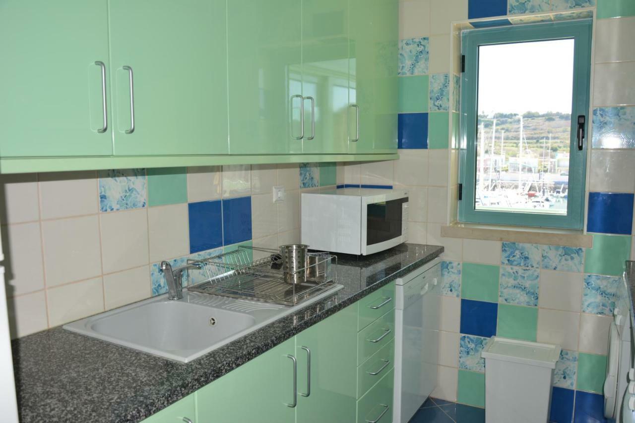 Beautiful Apartment In Albufeira Marina Exterior photo